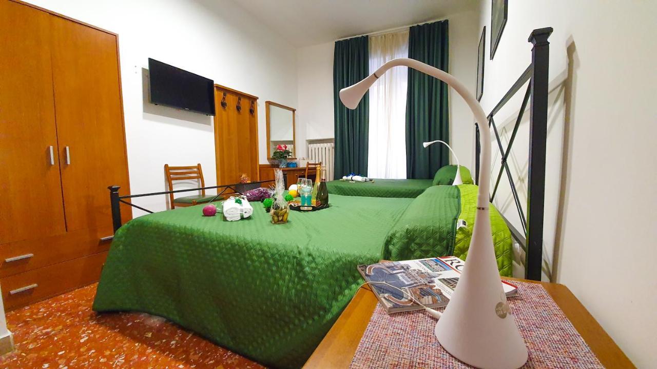 Hotel A Casa Simpatia - A Richiesta Parcheggio Gratuito ! Roma Exterior foto