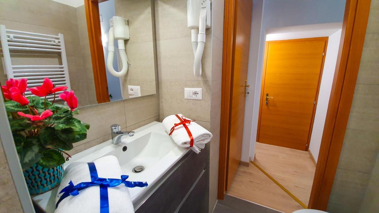 Hotel A Casa Simpatia - A Richiesta Parcheggio Gratuito ! Roma Exterior foto